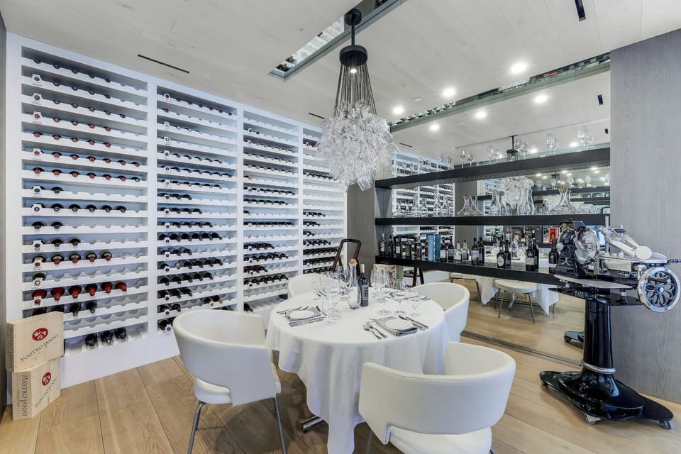 Building Wine Tasting Room