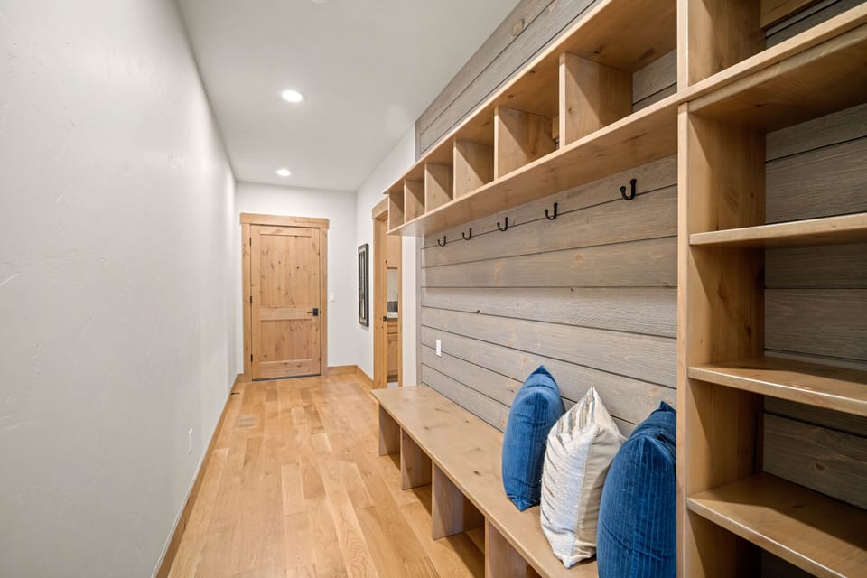 56826 Dancing Rock Loop-35