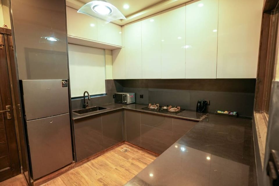Fully Equipped Kitchen - Ground Floor