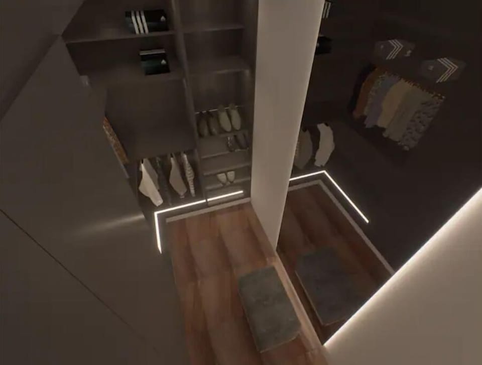 1st Bedroom Walk-In Wardrobe - Ground Floor