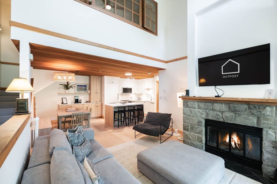 Living area: Smart TV