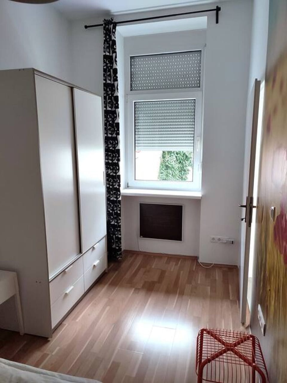 Wardrobe and extra space in room