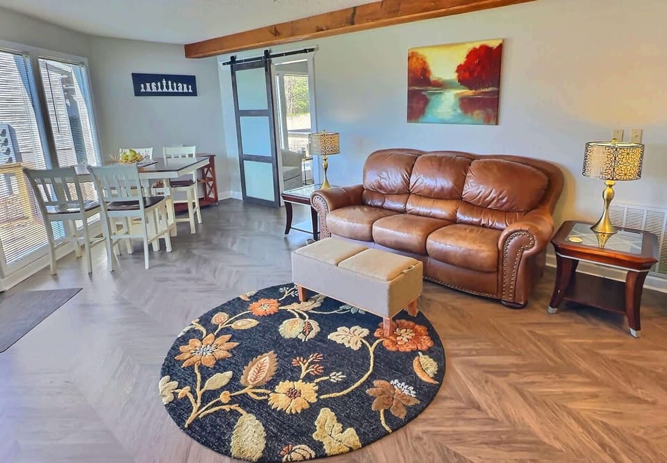Living Room with view of Table Rock Lake / White River - Directly above Holiday Island Marina