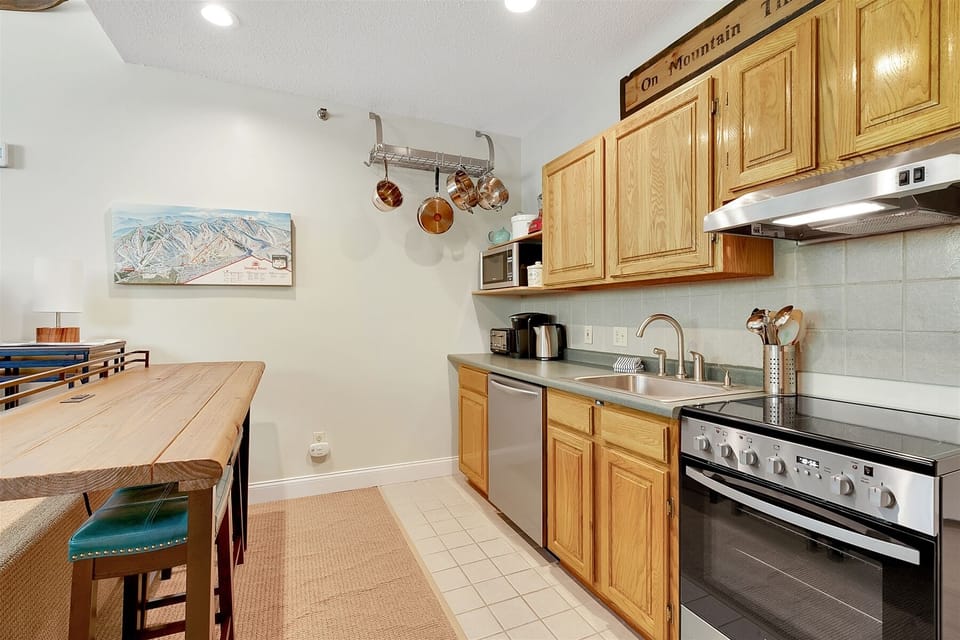 kitchen featuring stainless steel appliances