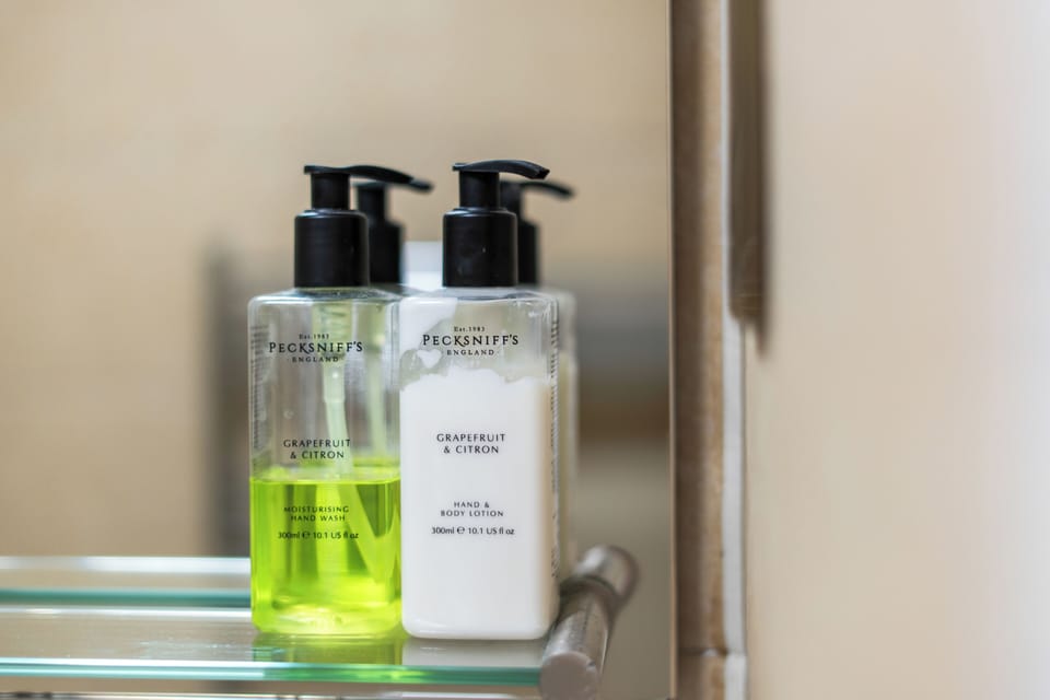Bathroom amenities