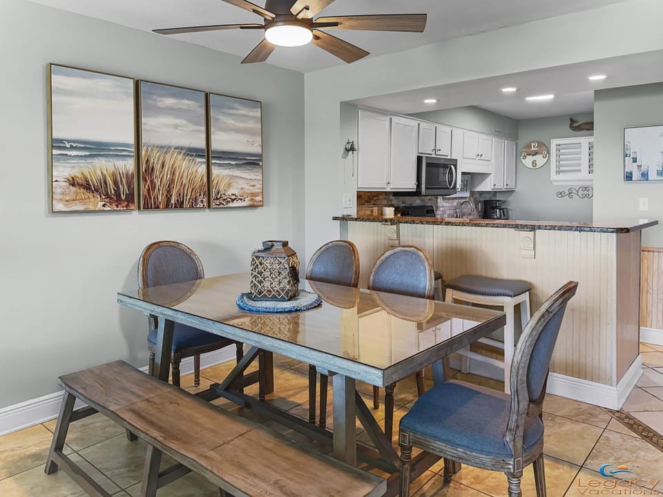 Sea Oats #205 Dining Area