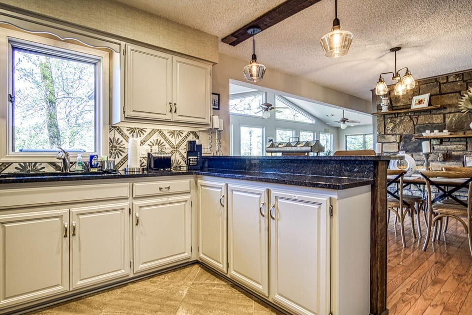 Large open concept kitchen
