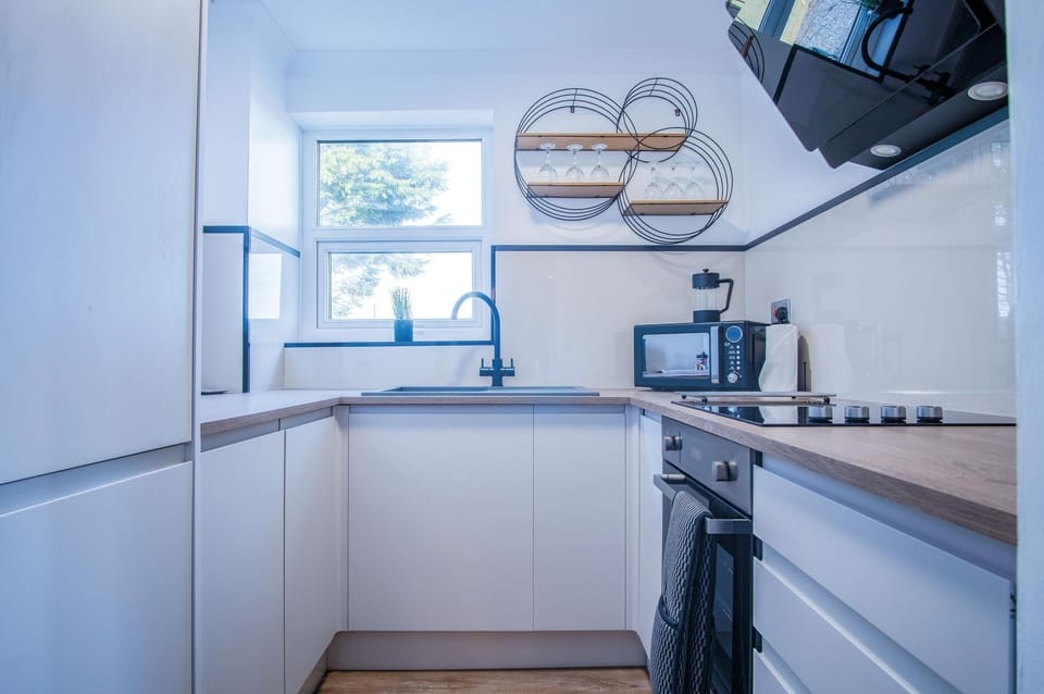 Gower Hideaway - 3 Bed Apartment - Ocean Breeze (4800)