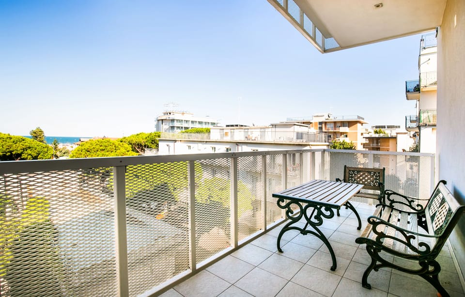 Splendido terrazzo per pranzi con vista mare