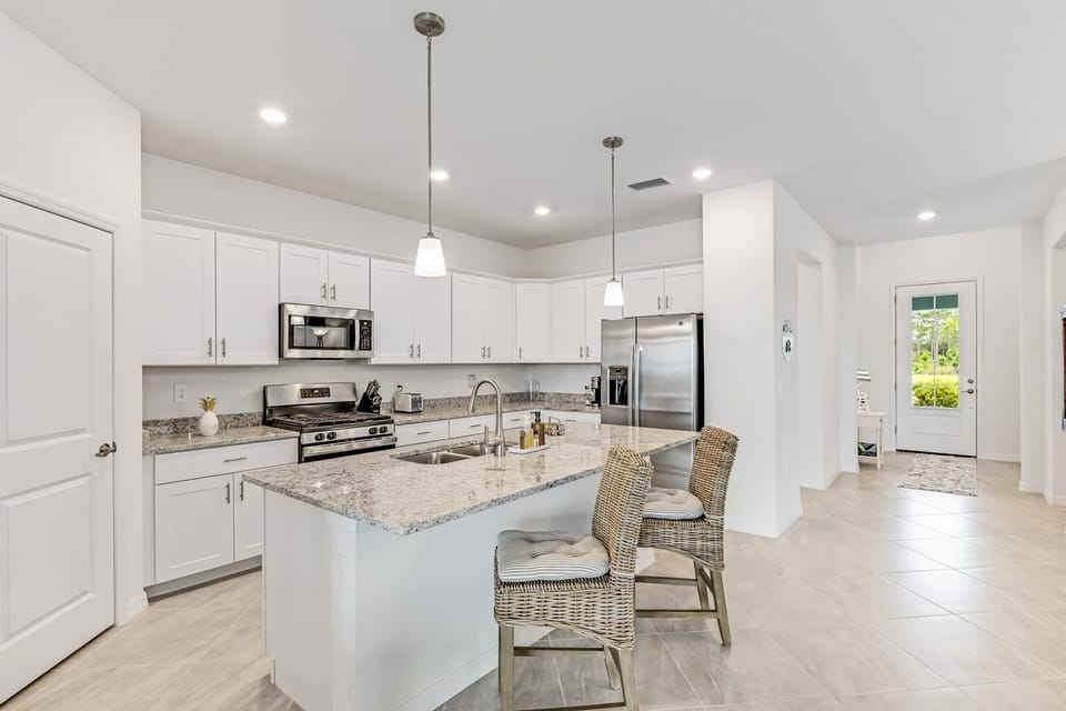 Large Kitchen Island, Seating for 2