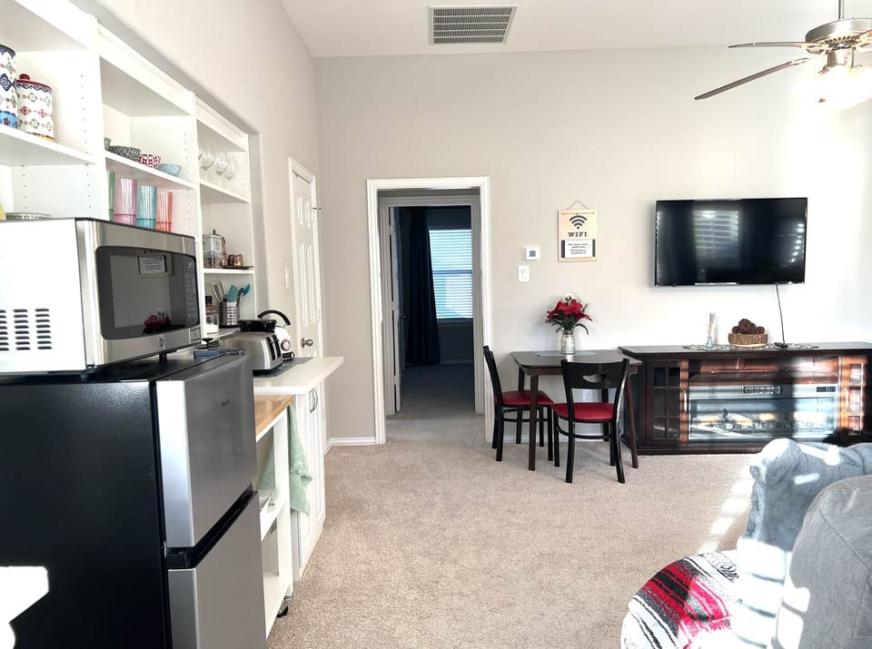 Open-concert living area with kitchenette