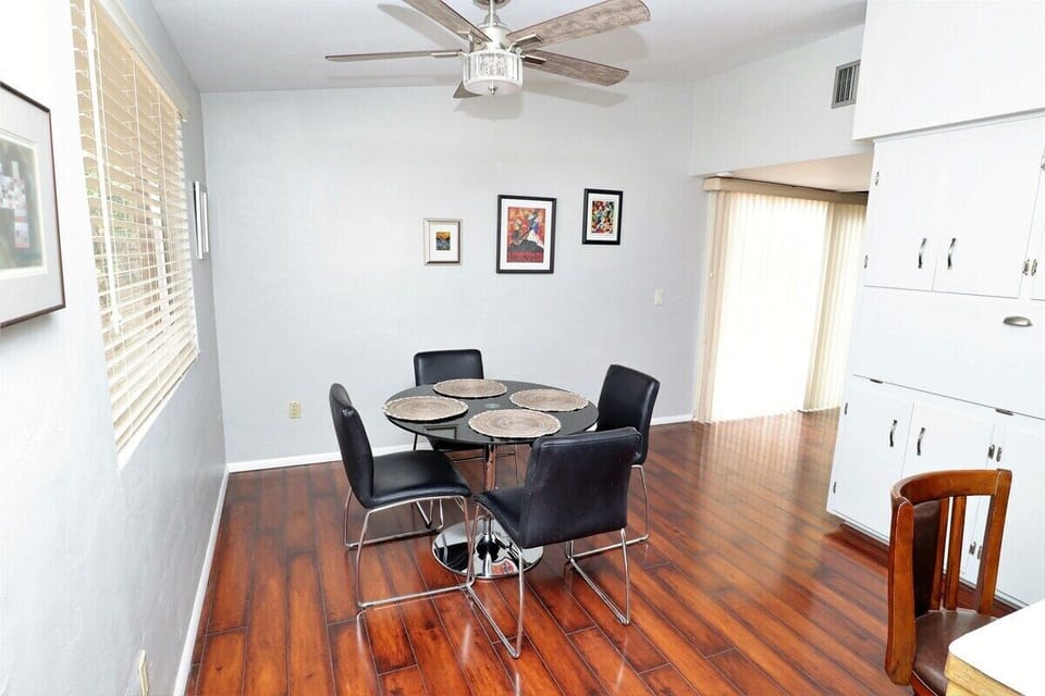 Sunny breakfast area