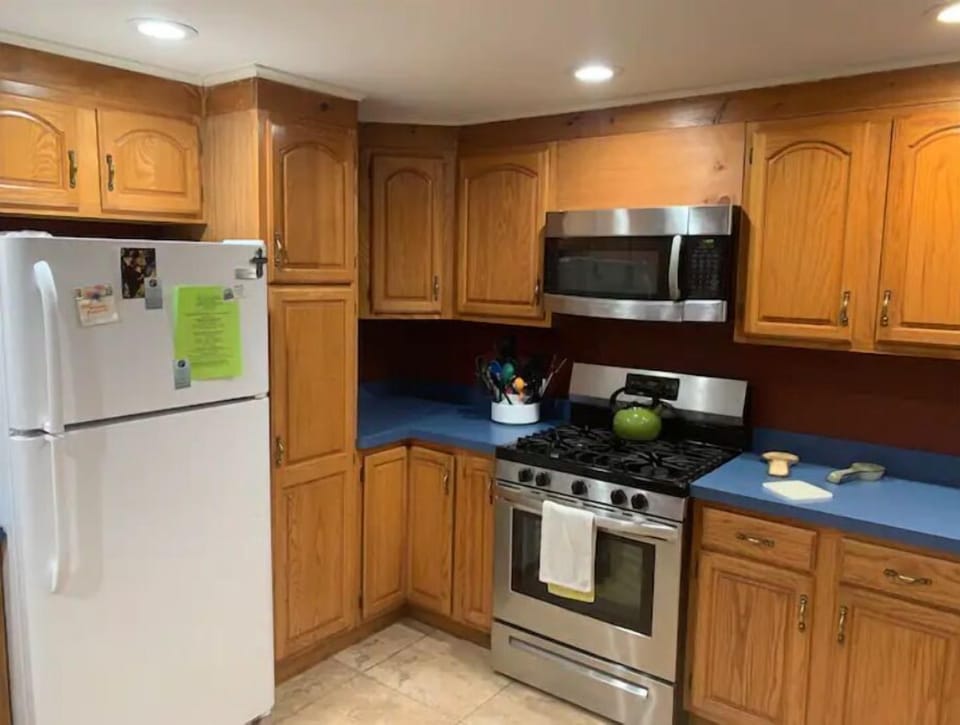 Large well equipt kitchen