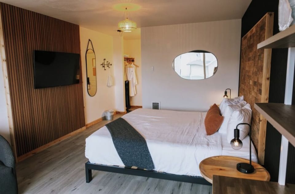 Bedroom. Interior and views may vary based on location and availability.
