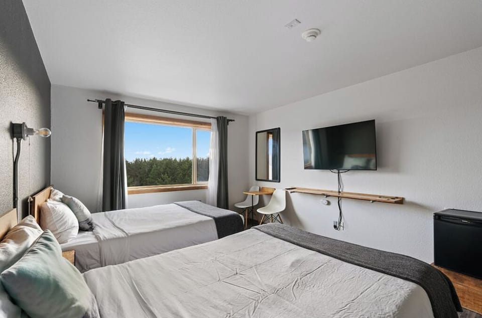 Bedroom. Interior and views may vary based on location and availability.