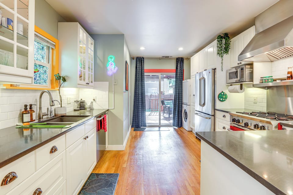 Kitchen | Cooking Basics | Keurig Coffee Maker | Washer & Dryer
