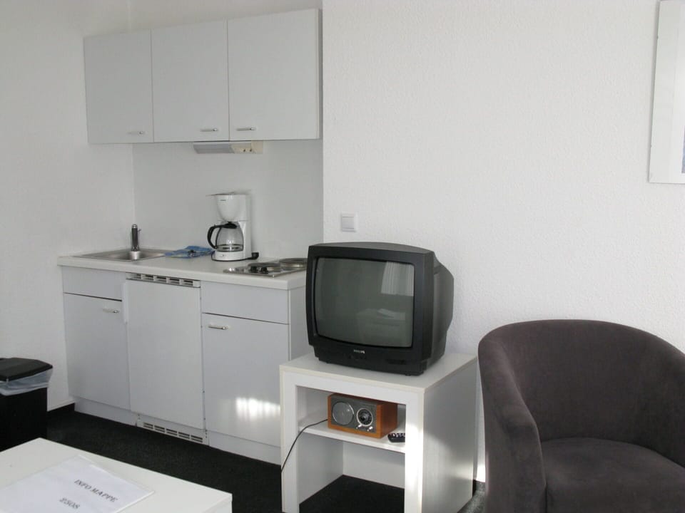 Cabinetry, Furniture, Property, Building, Home Appliance, Kitchen Appliance, Computer Desk, Interior Design, Table
