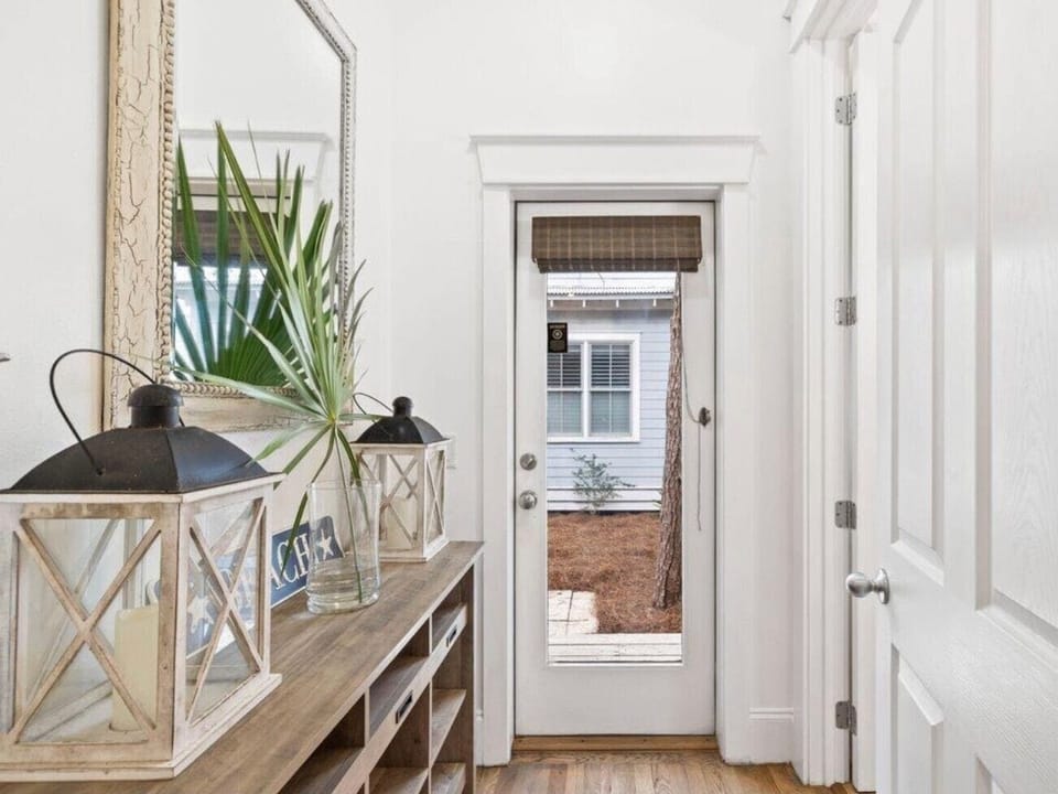 Side Entrance/Mudroom