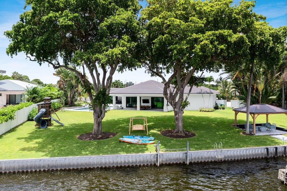 Huge back yard overlooking Lake Eden