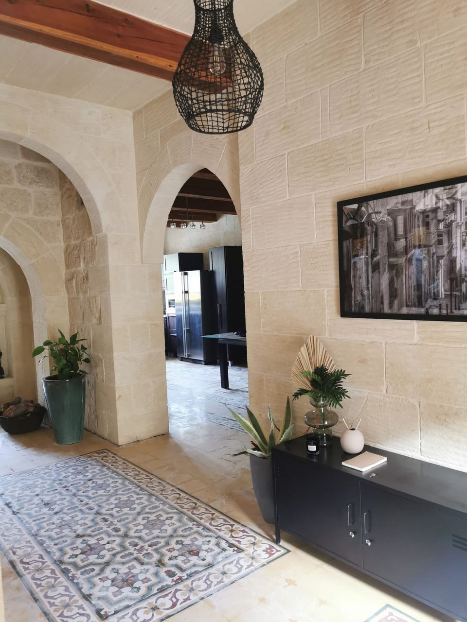 Spacious entrance hall