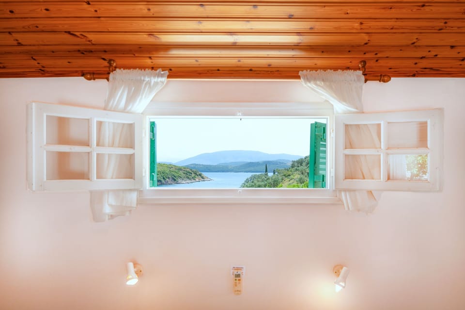 Dreamy bedroom with sea view