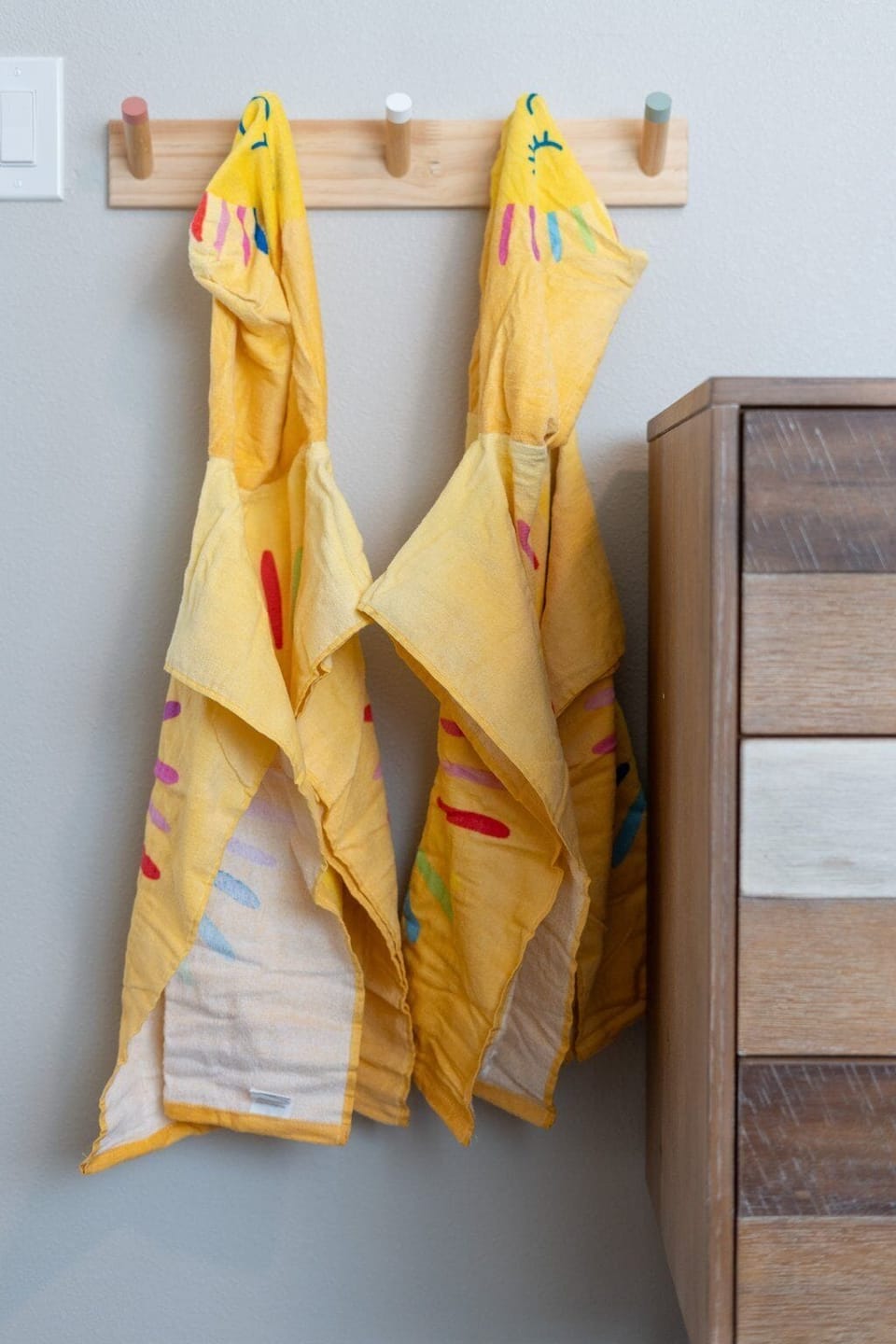 Sunny hooded kids towels