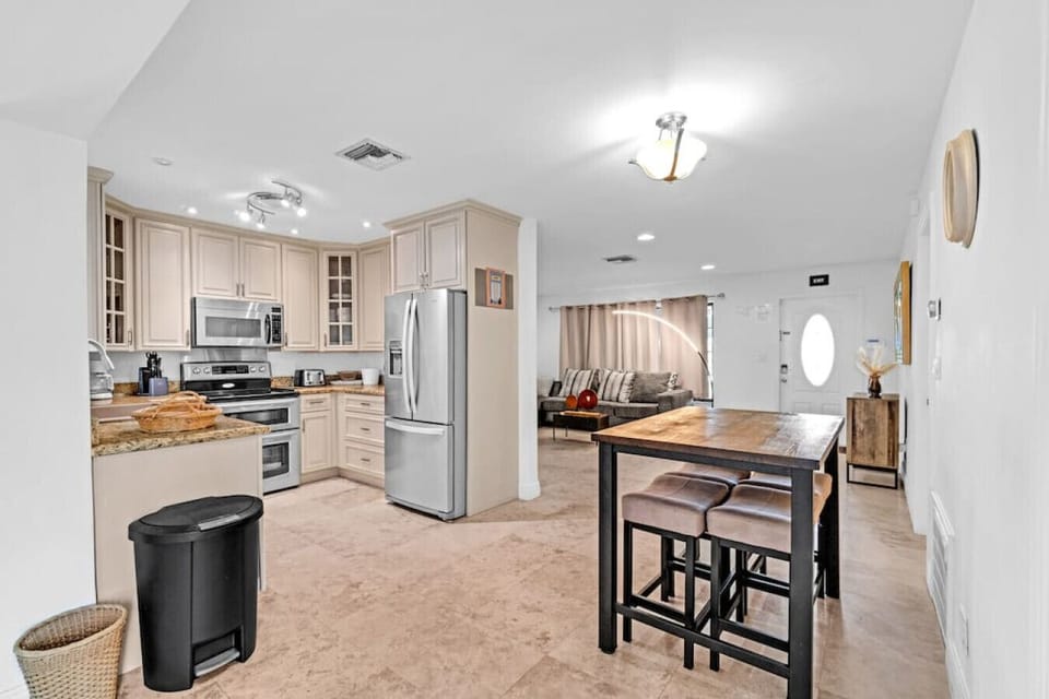 Cooking and dining, made effortless.
