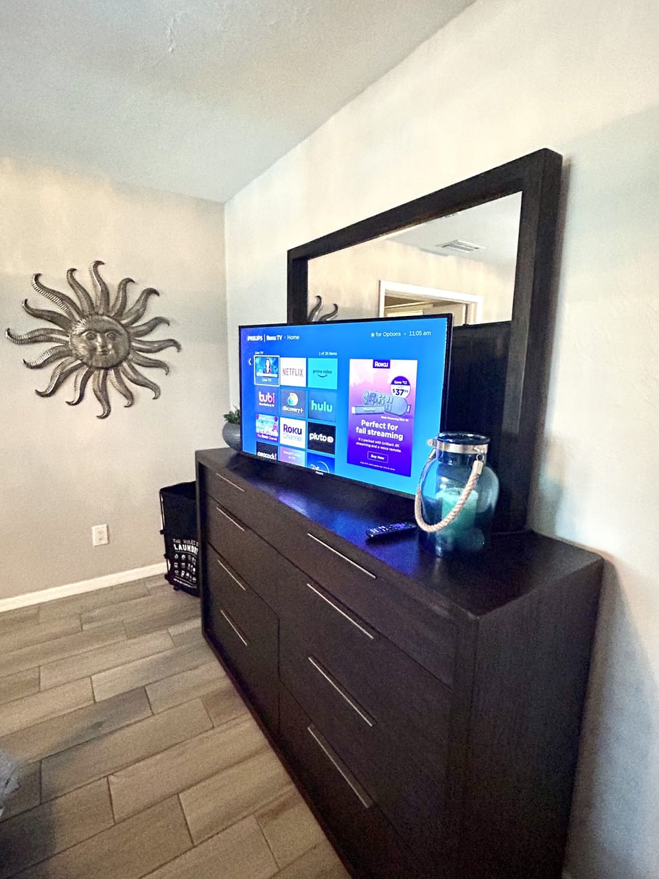 Stream your favorite shows on Primary bedroomTV.
***All bedrooms have own TV