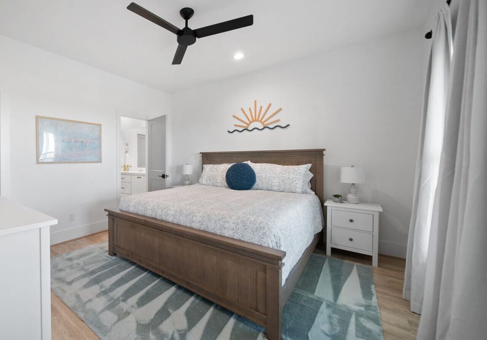 Master Suite 2 with en suite