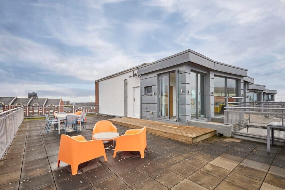 The Knight Street Penthouse II, Liverpool - Host & Stay