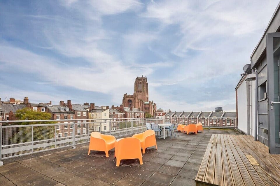 The Knight Street Penthouse II, Liverpool - Host & Stay