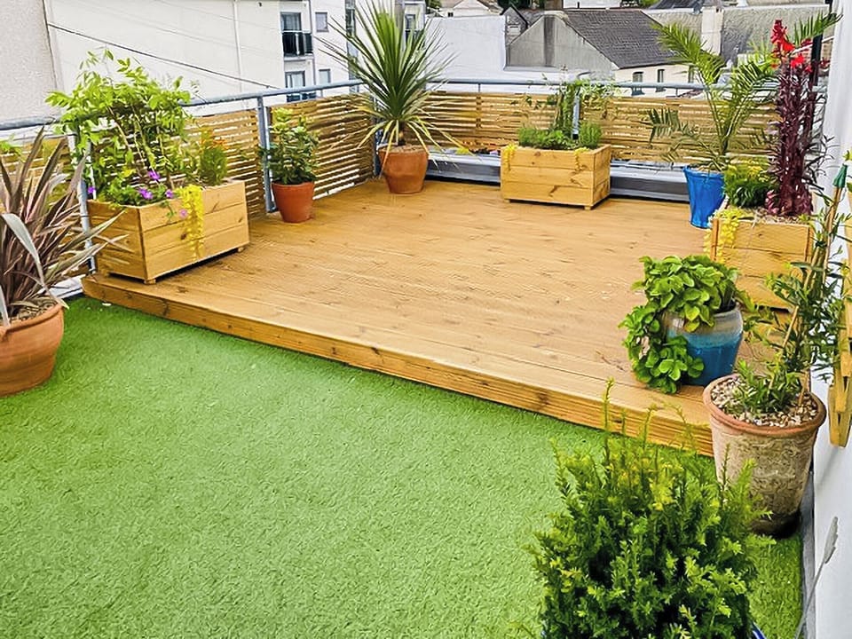 Sitting-out-area | The Merchants House, Plymouth