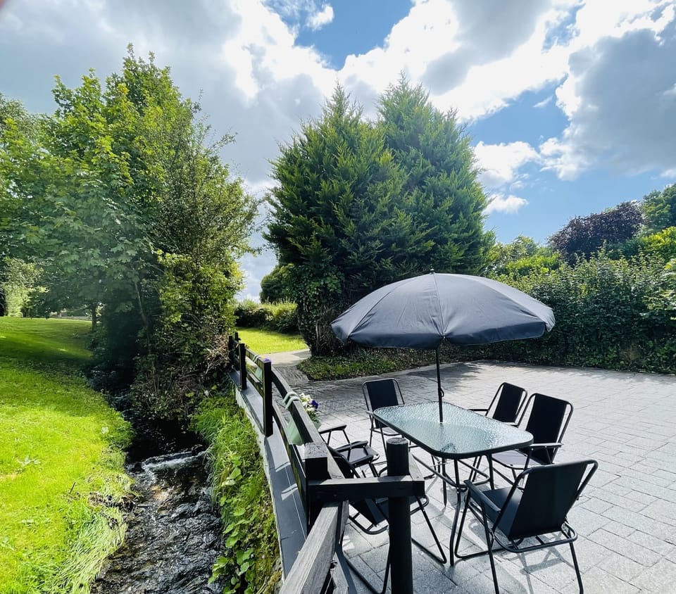 Court yard barbecue/ lounge/private garden space beside tranquil stream