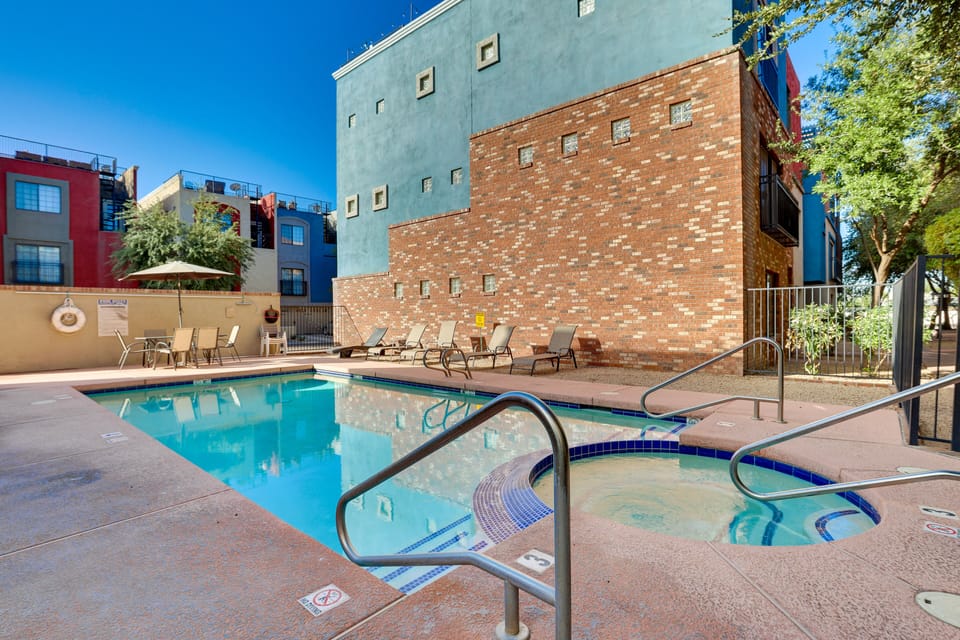 Community Amenities | 3-Story Townhome