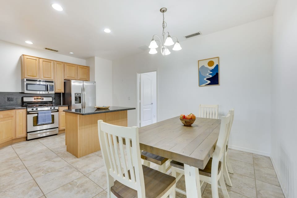 Dining Area | 2nd Floor | Dishware/Flatware | Trash Bags/Paper Towels