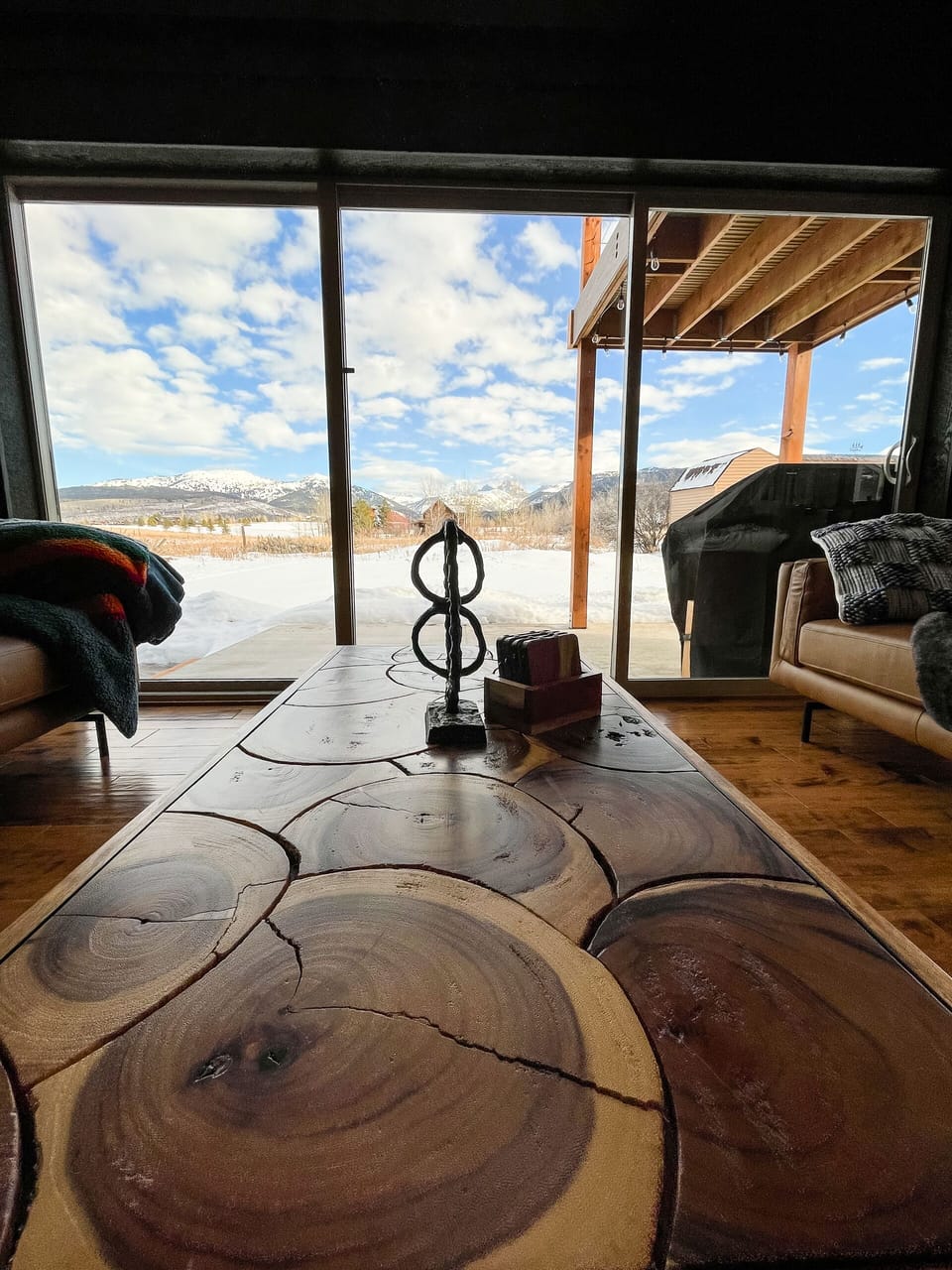 Living Room | Grand Lodging Company - Chalet Alta | State Line (Wyoming) (2)
