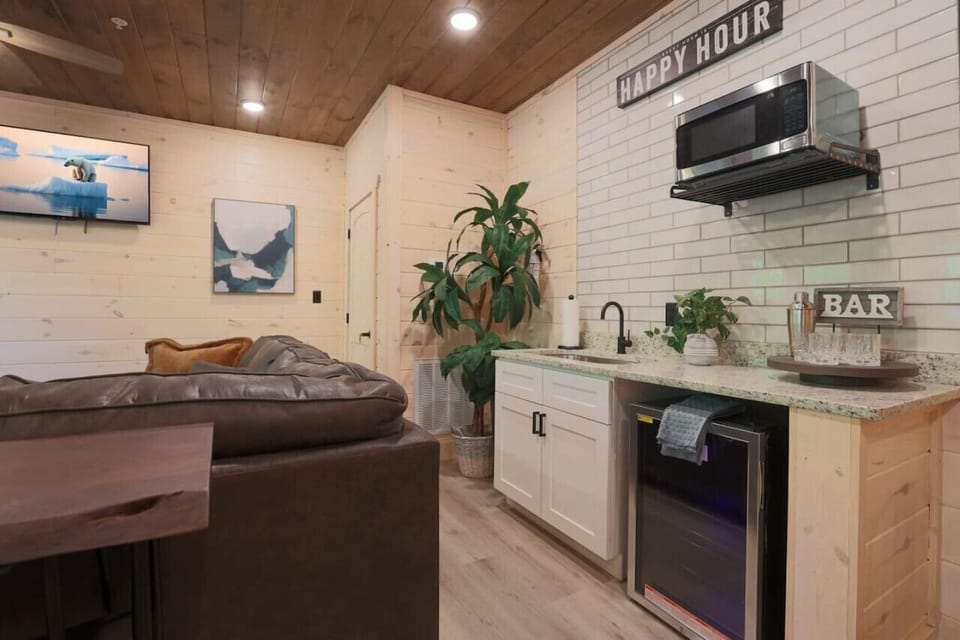Mini Kitchenette