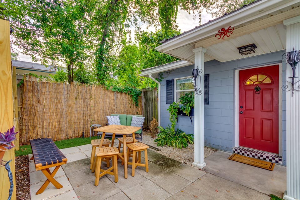 Pensacola Vacation Rental | 1BR | 1BA | 650 Sq Ft | 1 Step to Enter