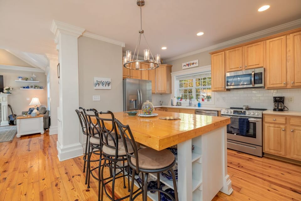 Beautifully Designed Kitchen