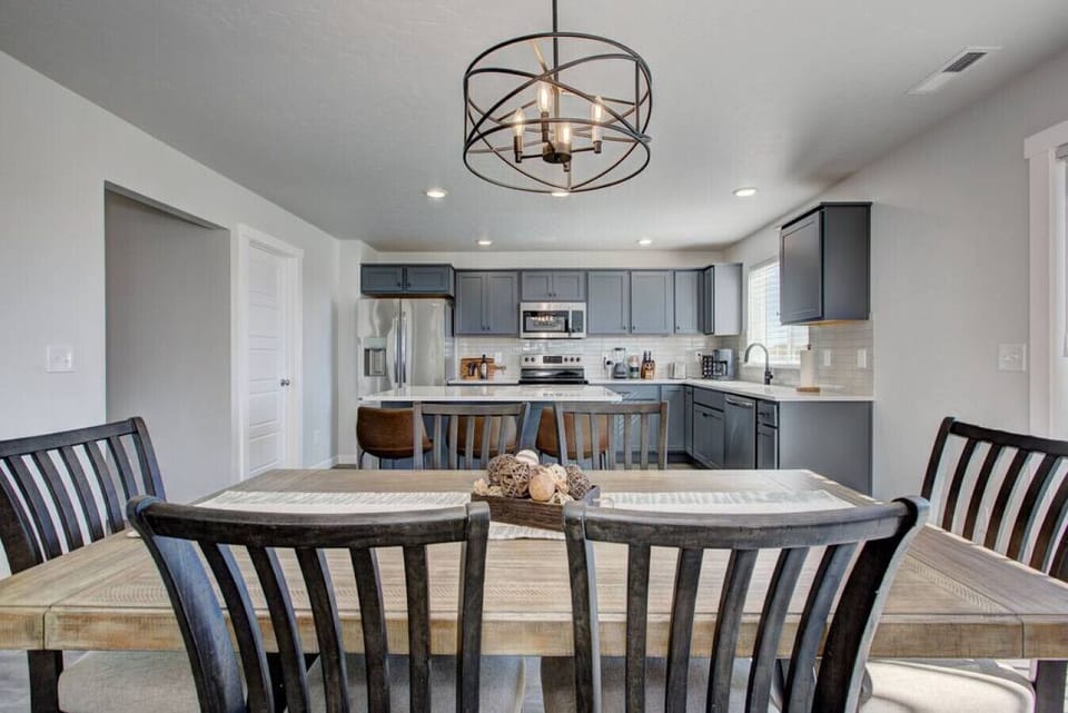 Intimate Dining Table