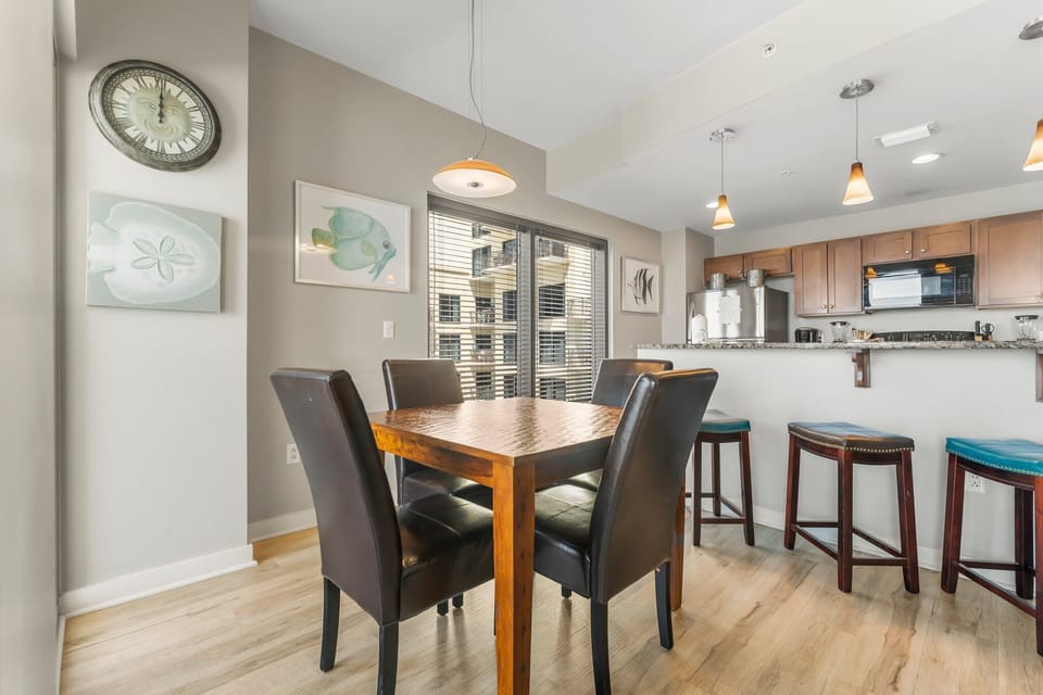 8-web-or-mls-15100-front-beach-rd-1336