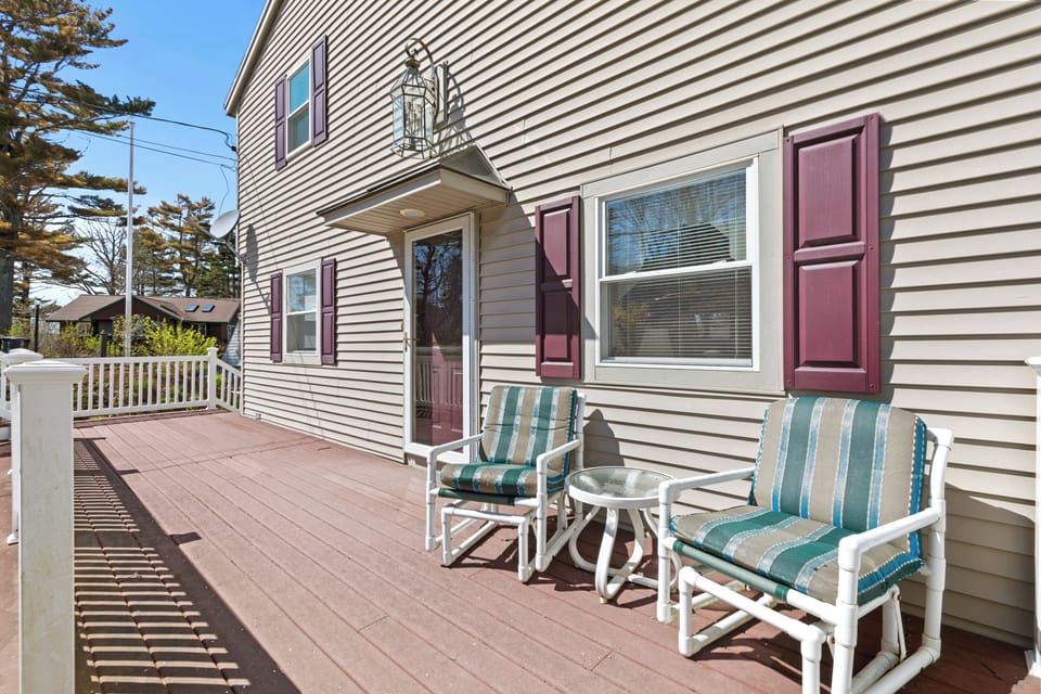 Enjoy your mornig coffee on the front deck
