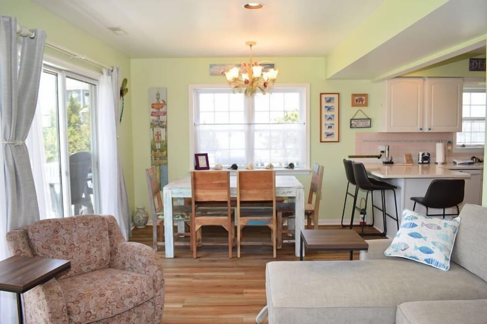 Living and Dining Area 