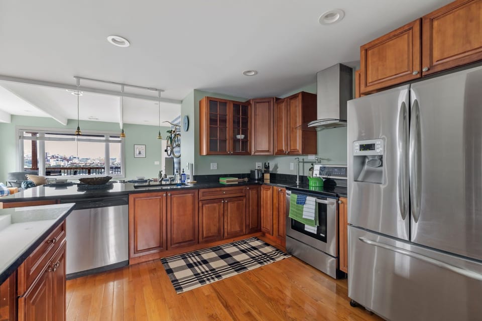 A fully equipped kitchen boasting a mid-century modern interior