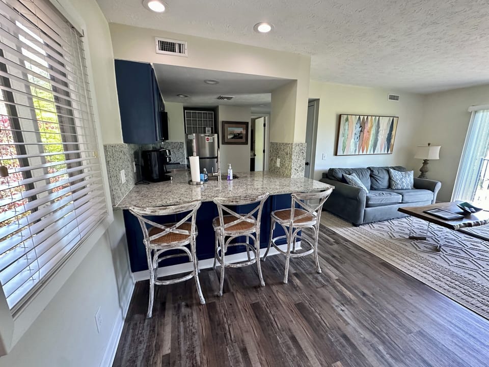 eat-in bar area