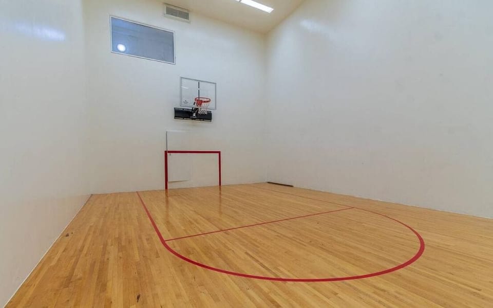 Indoor court in Snowater Resort.