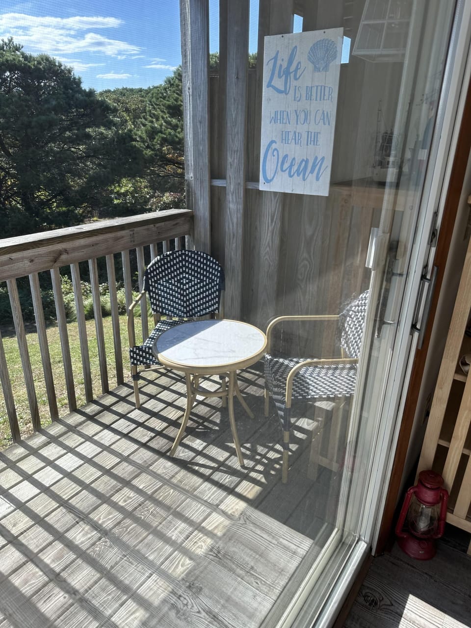 Outdoor dining