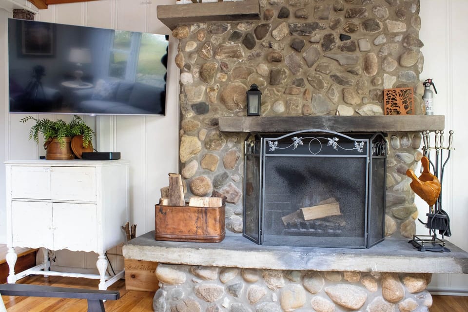 Wood-burning fire place for cool weather