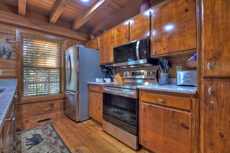Fully furnished kitchen