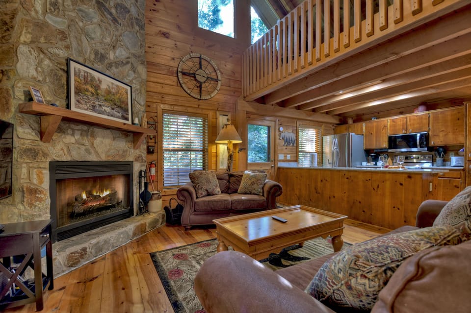 Moon Pond is an amazing pet friendly cabin rental in Blue Ridge  